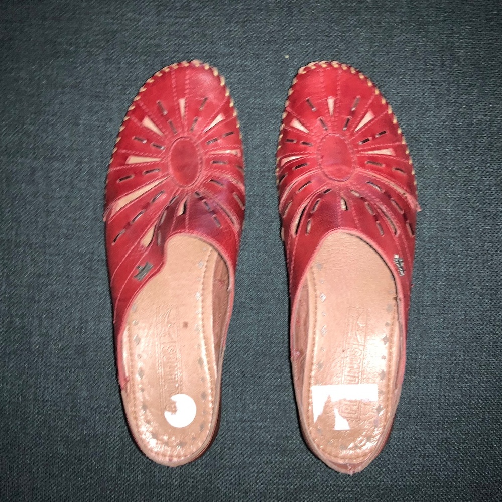 Slip on shoe